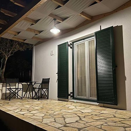The Old Stables Apartment Vátos 外观 照片